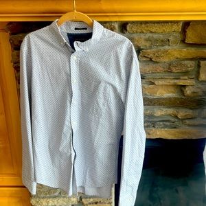 Mens Medium Banana Republic intucked fit